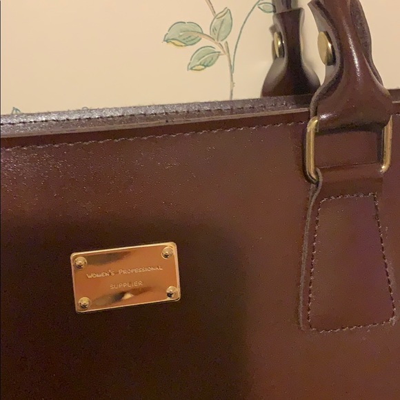 Small Structured Purse - Picture 2 of 7